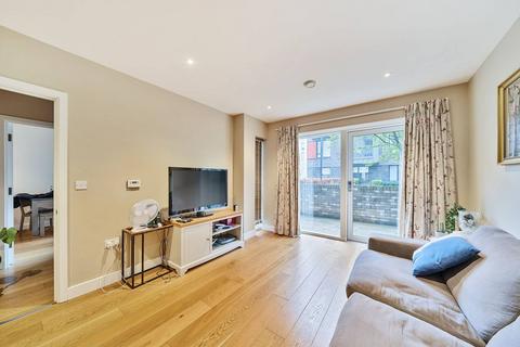 3 bedroom flat for sale, Barquentine Heights, Greenwich, London, SE10