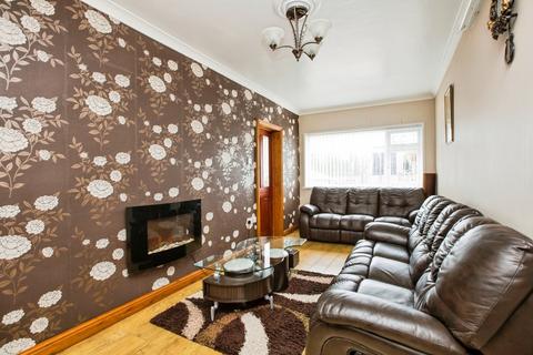 3 Crestfield Crescent, Elland, HX5 0LS