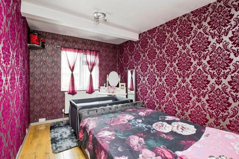 3 Crestfield Crescent, Elland, HX5 0LS