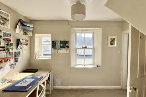 20 Main Street, Twynholm, Kirkcudbright, DG6 4NT