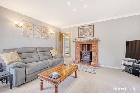 3 bedroom bungalow for sale, Ardleigh Road, Little Bromley, CO11