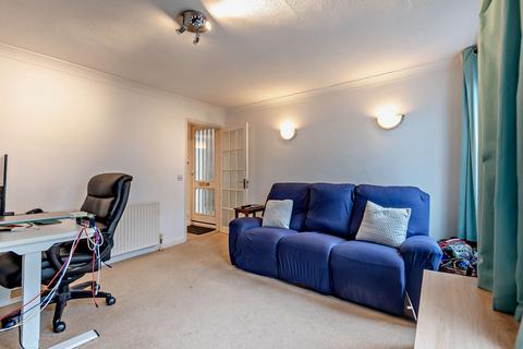 8 Harrow Close, Dorking, RH4 3BB