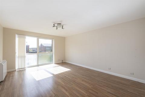 49 Meadow Close, London Colney, St Albans, AL2 1RH