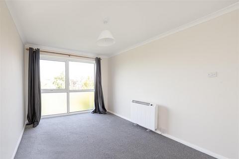 49 Meadow Close, London Colney, St Albans, AL2 1RH