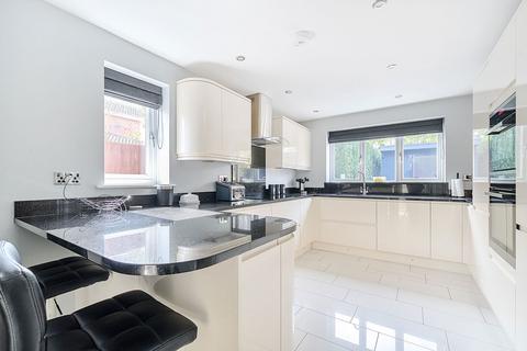 5 bedroom detached house for sale, Thomas Mead, Chippenham SN15