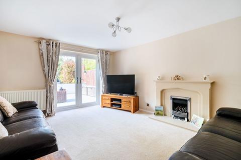 17 Thomas Mead, Pewsham, Chippenham, SN15 3YS