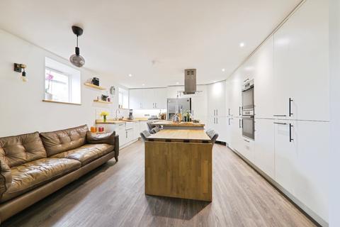 4 bedroom detached house for sale, East Hall Mews, South Cave, Brough, HU15 2FQ