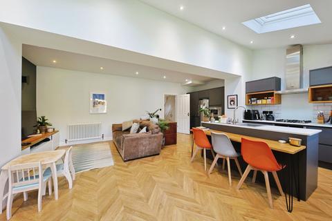 65 Corby Park, North Ferriby, HU14 3AX