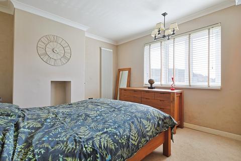 65 Corby Park, North Ferriby, HU14 3AX