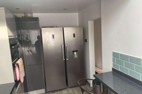 undefined, Luton LU3