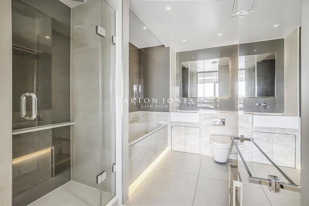Bathroom (1).jpg