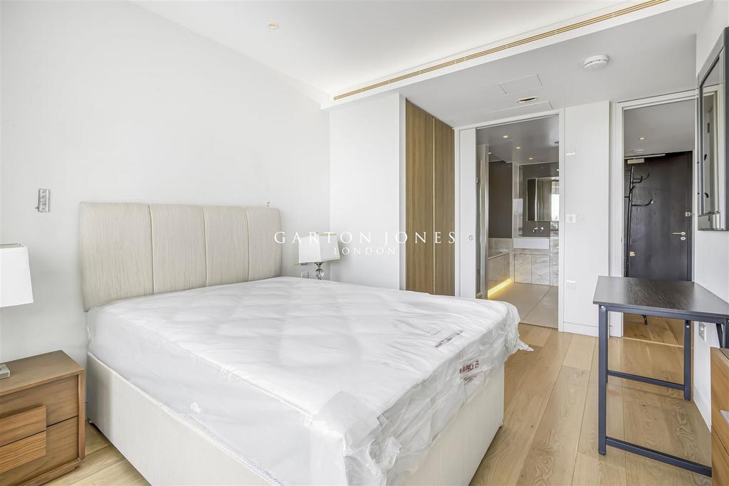 Bedroom (1).jpg