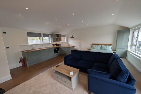 Studio to rent, High Street, Aldeburgh