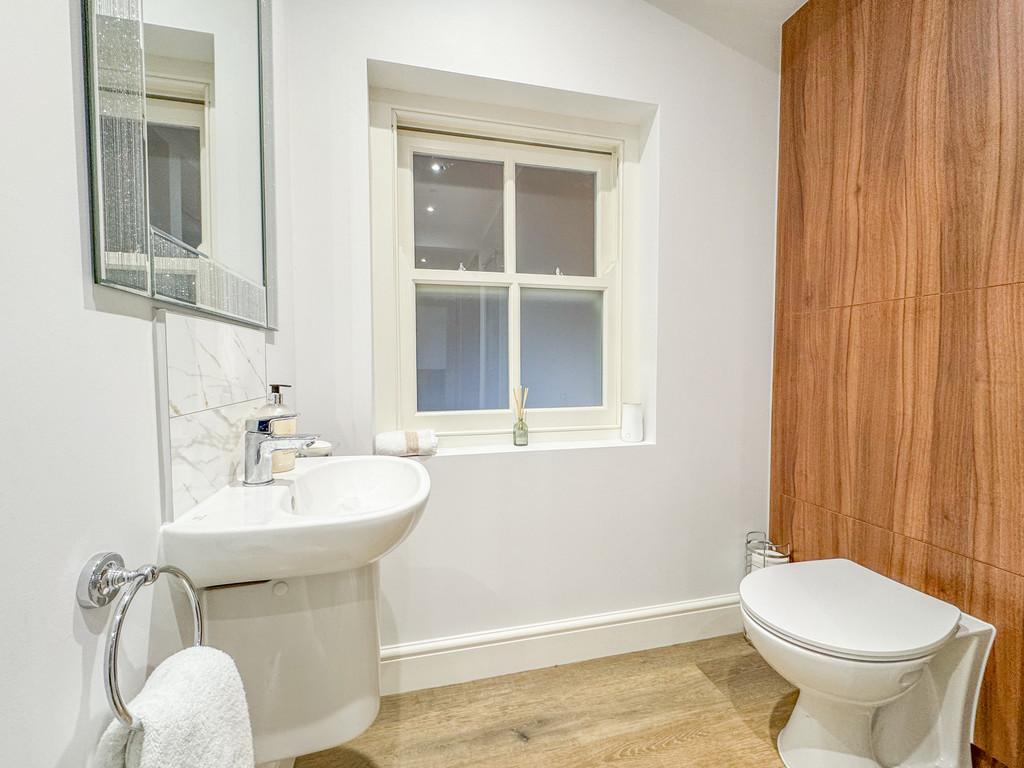 Toilet of gf shower room