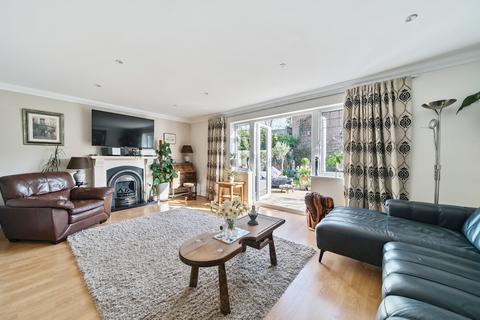 4 bedroom detached house for sale, Crabtree Lane, Hampshire GU35