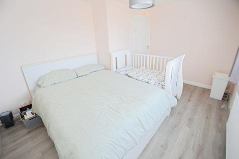 4 Hazel Mount, Shipley, BD18 2LH