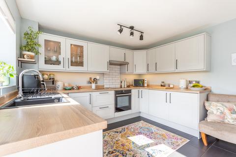 14 Glebe Close, Burton, Carnforth, LA6 1PL