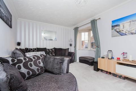 3 bedroom detached house to rent, Ebbw Vale Road, Irthlingborough NN9