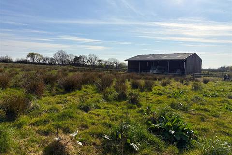 4 bedroom property with land for sale, Holsworthy