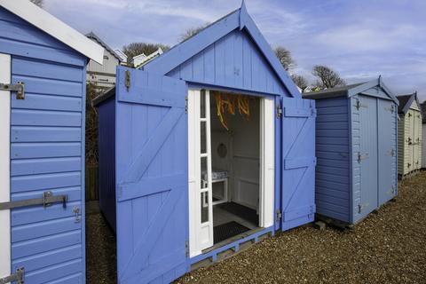 Chalet for sale, Beach Hut 25, Golf Road IP11