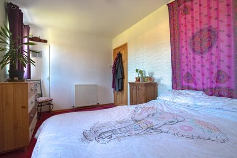 6 Ivanhoe Walk, Aberdeen, AB10 7EZ