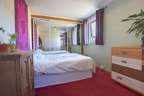 6 Ivanhoe Walk, Aberdeen, AB10 7EZ