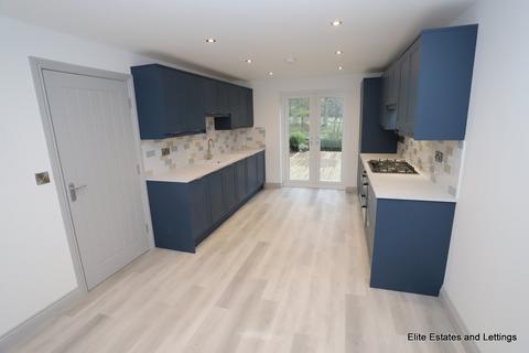 4 bedroom semi-detached house to rent, Boste Crescent, Durham DH1