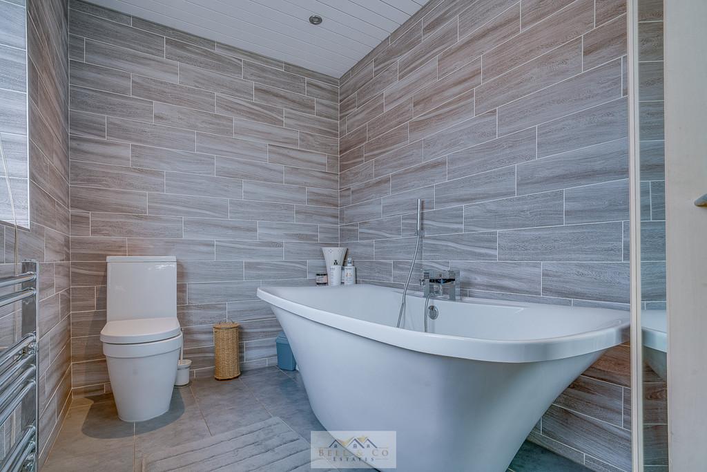 Bathroom 1.1