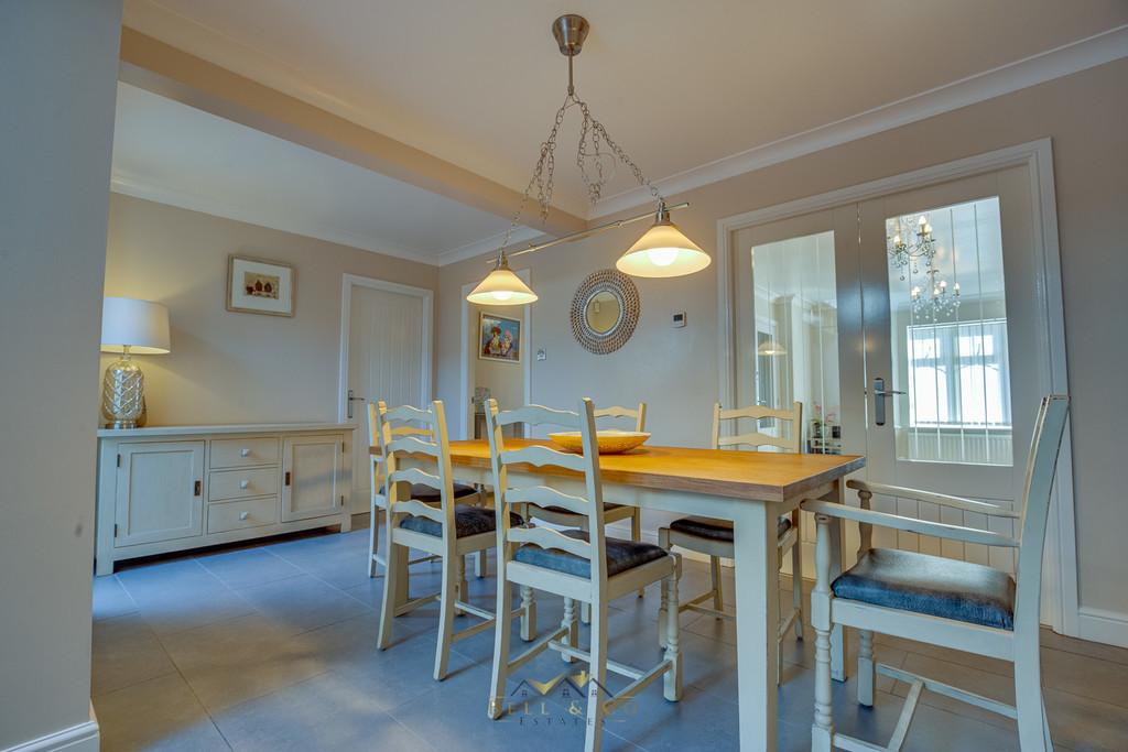 Dining area 1.3