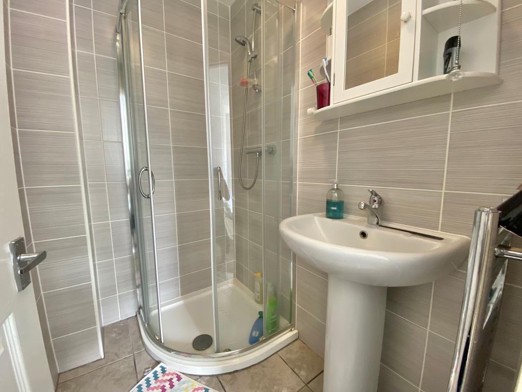 Ensuite shower