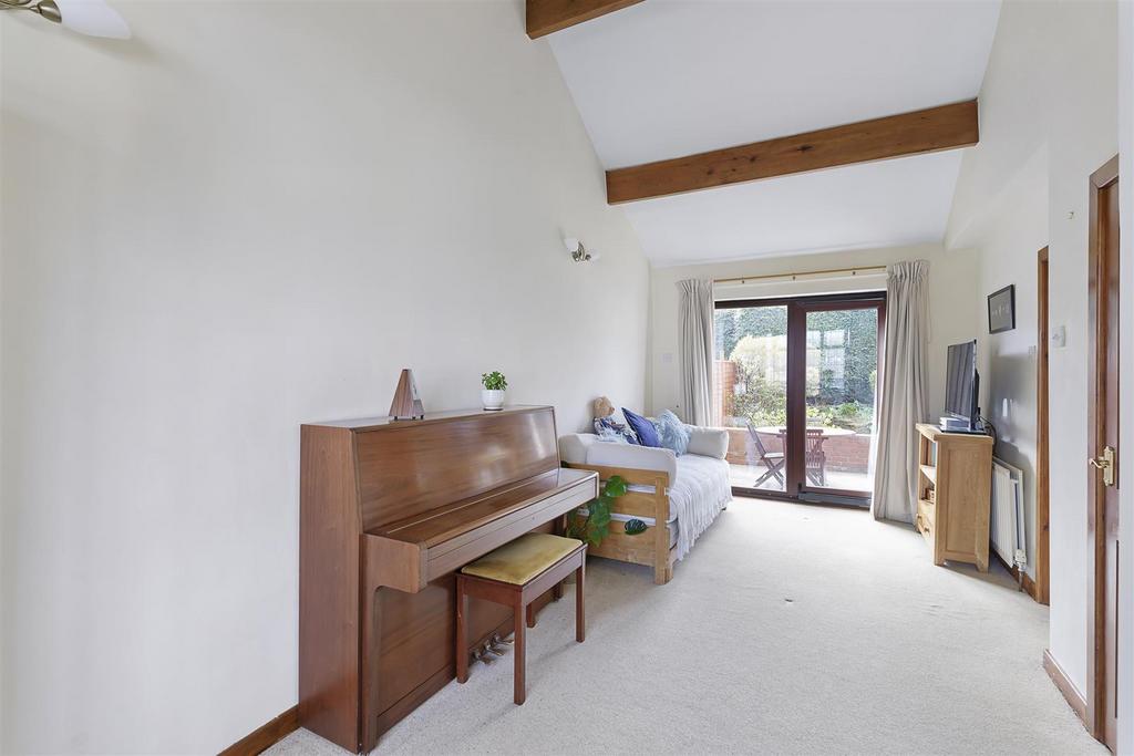 Bedroom/Family Room