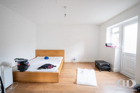 undefined, Hampton Lane, Feltham