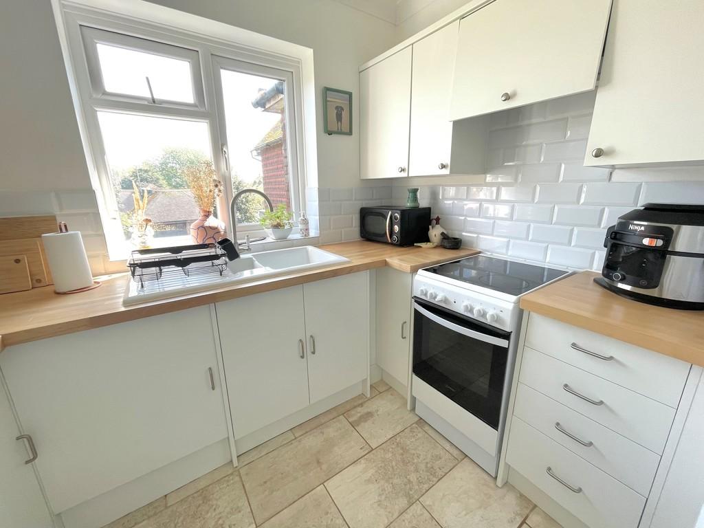 5 Ffynches Lodge Kitchen 2