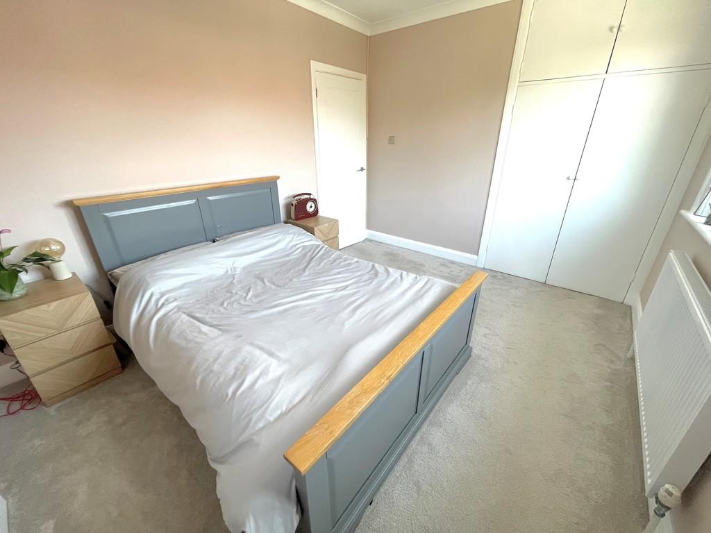5 Ffynches Lodge Bed 1