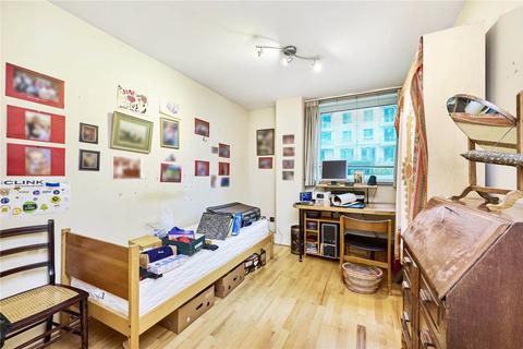2 bedroom apartment for sale, Bridge House, 18 St George Wharf SW8