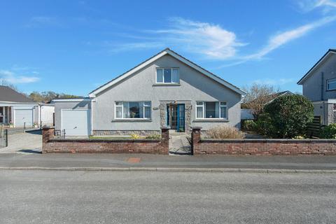 8 Robb Place, Castle Douglas, DG7 1LW