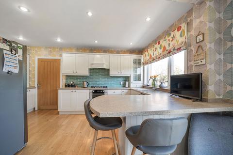 8 Robb Place, Castle Douglas, DG7 1LW