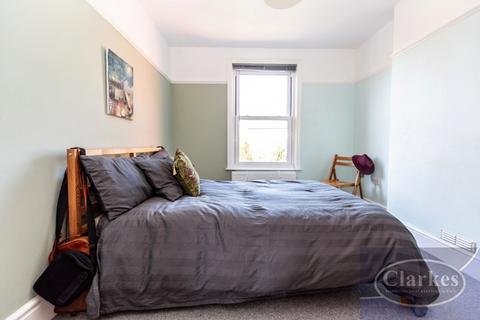 2 bedroom flat for sale, Bingham Road, Winton, Bournemouth, Dorset