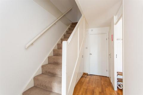 5 Lichfield Road, London, E3 5AT