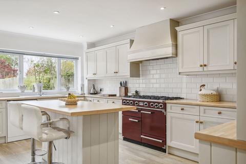 9 Lifford Gardens, Broadway, WR12 7DA