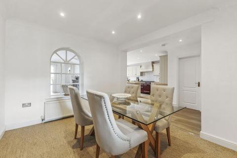 9 Lifford Gardens, Broadway, WR12 7DA