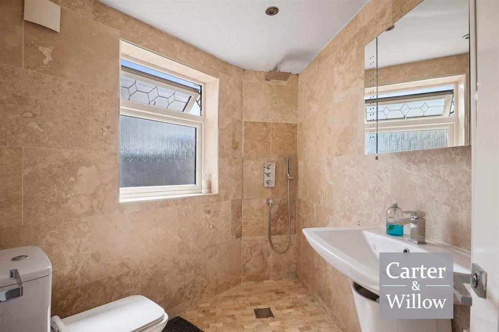 Annex shower room/WC
