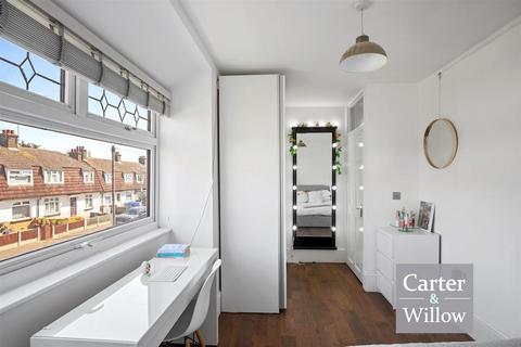 2 Jackson Road, Barking, IG11 7UE