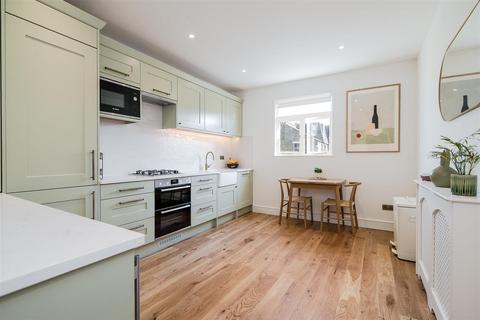 117b Tranmere Road, Earlsfield, London, SW18 3QP