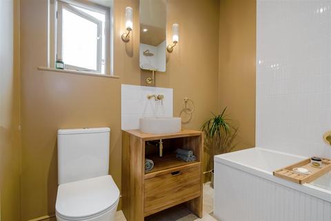 117b Tranmere Road, Earlsfield, London, SW18 3QP