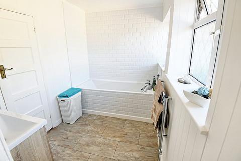 16 Barnwood, Crawley, RH10 7TH
