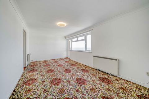 undefined, Annes Court