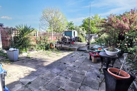 56 Nethan Drive, Aveley, South Ockendon, RM15 4RJ