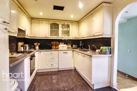 56 Nethan Drive, Aveley, South Ockendon, RM15 4RJ