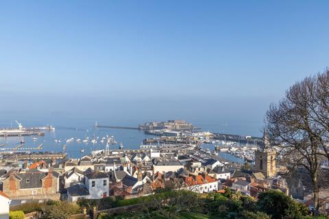 Clifton, St. Peter Port, Guernsey